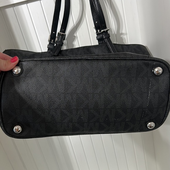 Michael Kors black MK tote - Picture 9 of 16